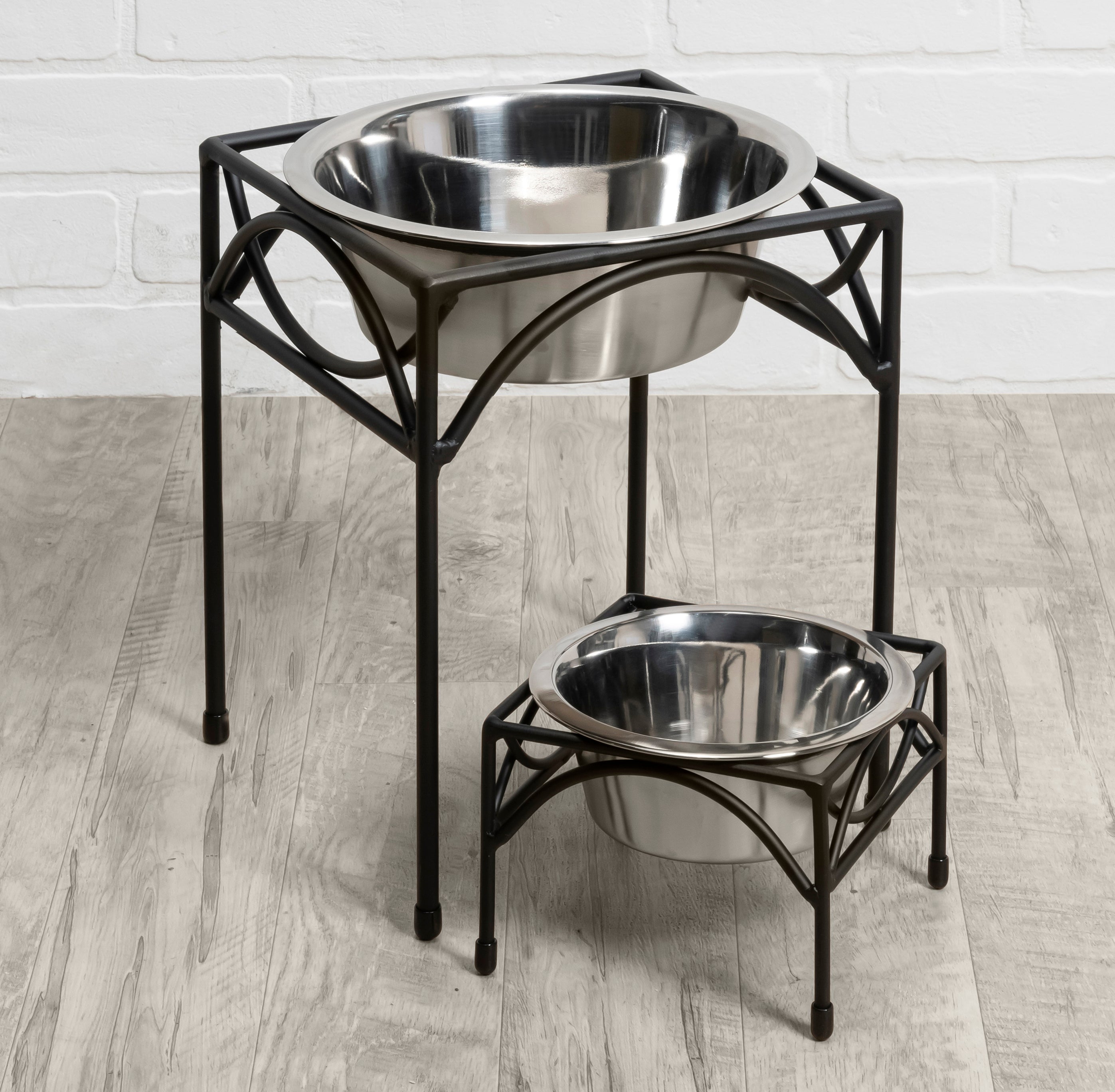 http://nmndesigns.com/cdn/shop/products/Regal-Elevated-Single-Dog-Bowl-Stand-Raised-Food-Water-Wrought-Iron-Stand-Stainless-Steel-Dog-Bowls-Small-Dog-Large-Dog-RSB9-RegalSingleDiner-SetCropped2-2021.jpg?v=1704014319