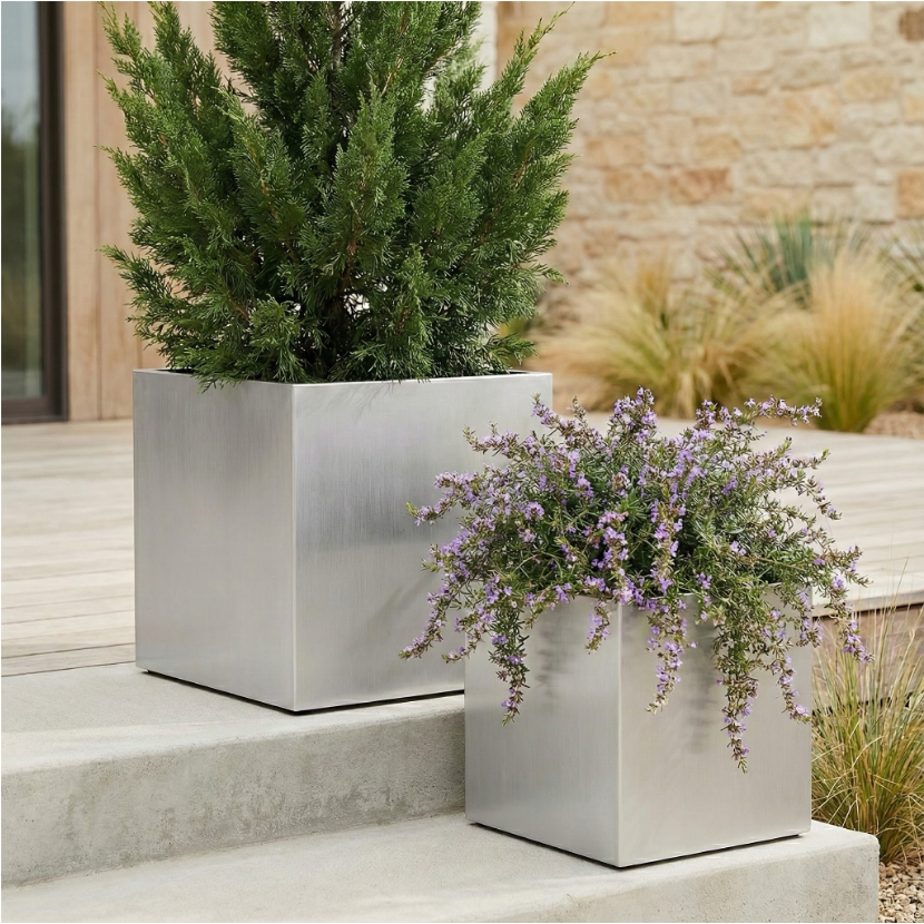 NMN Designs Madeira Aluminum Planter Box Size: 16