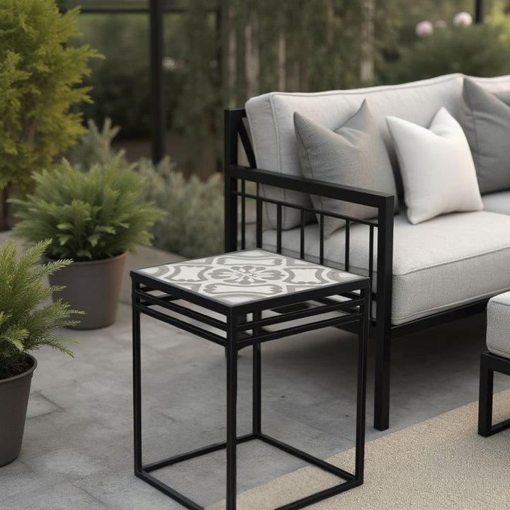 outdoor_tile_top_black_metal_e